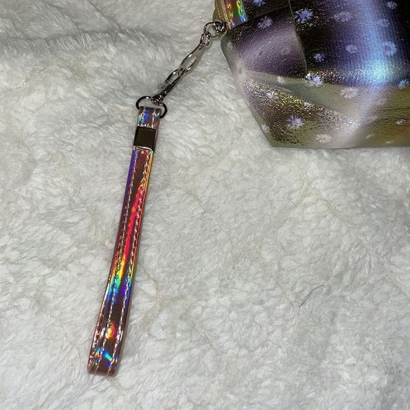 10”W x 4.5” L x 3.5” Deep Fadivo New York Cosmetic Bags w/Strap nwt - Picture 6 of 7